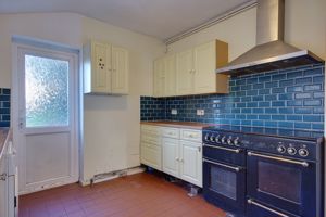 Kitchen- click for photo gallery